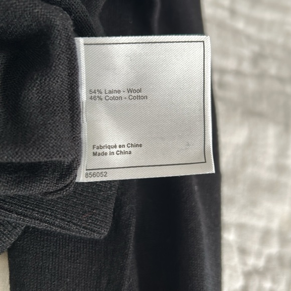 - Chanel uniform turtleneck Large - Picture 6 of 6